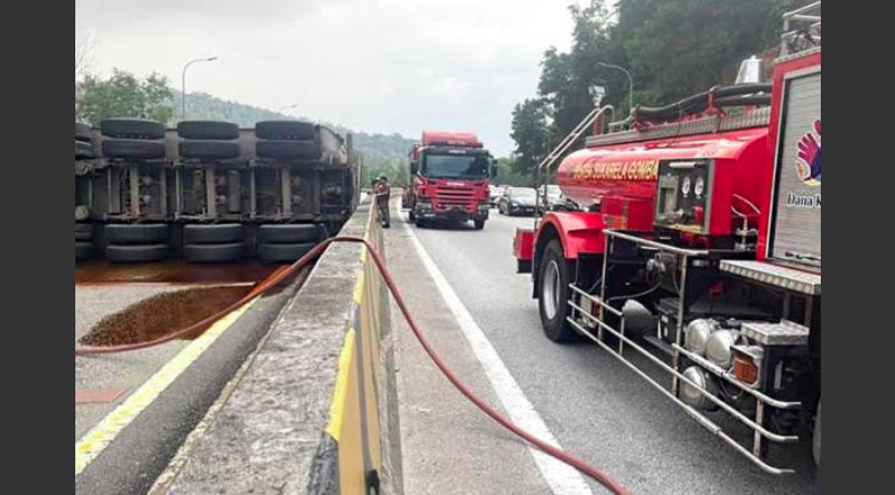 Sebuah lori hilang kawalan sebelum terbabas dan terbalik di Kilometer 27.9 Lebuhraya Kuala Lumpur-Karak menghala ke ibu negara, semalam, mengakibatkan pemandunya maut