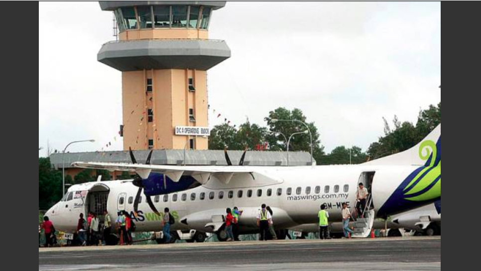 Premier Sarawak Tan Sri Abang Johari Tun Openg berkata proses pengambilalihan MASwings kini di peringkat rundingan lanjutan. - Gambar fail/Bernama