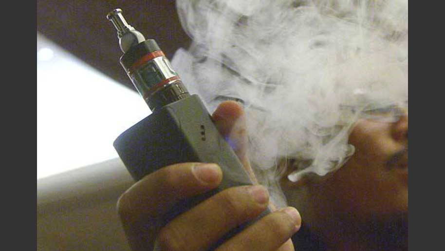 Keputusan tidak membenarkan penjualan vape kekal dikuatkuasakan di negeri ini sejak 2016. - Gambar hiasan