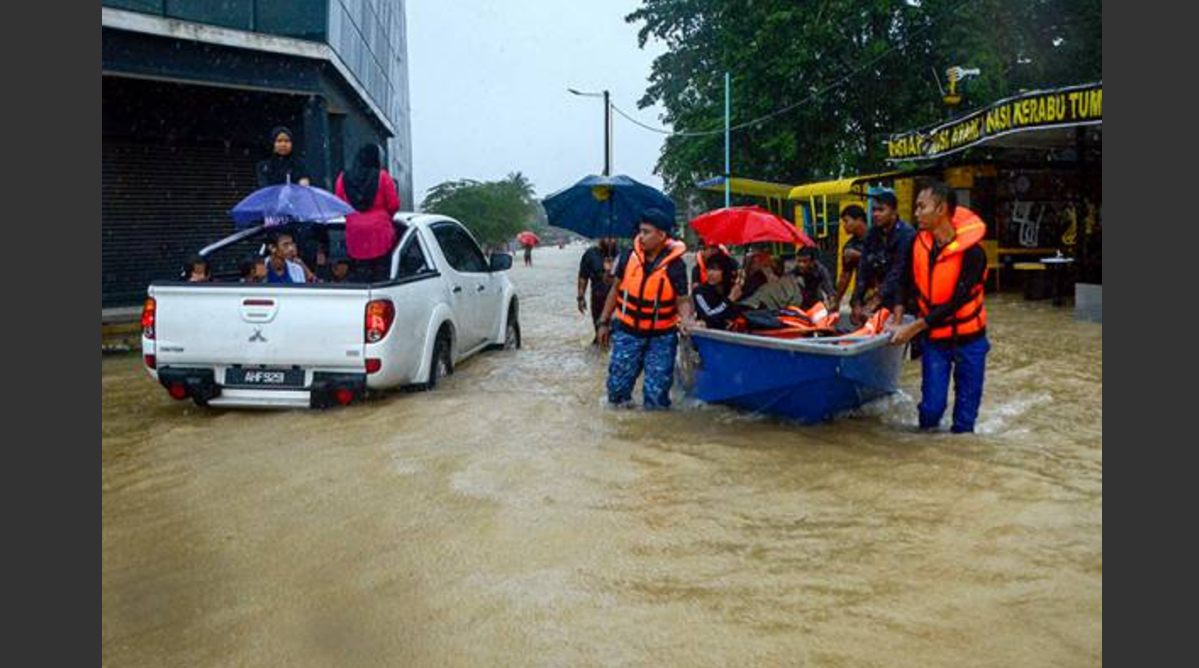 Agensi dan aset negara dalam kesiapsiagaan tertinggi bagi menghadapi bencana banjir di seluruh negara. - Gambar/ Bernama