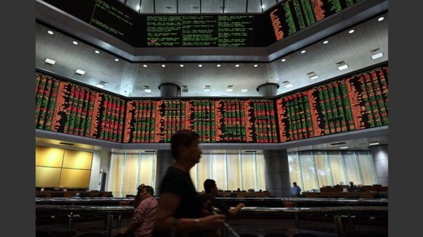 Pada 9.05 pagi, FTSE Bursa Malaysia KLCI (FBM KLCI) meningkat 0.70 mata kepada 1,603.69 daripada 1,602.99 pada Selasa lepas. -Gambar fail/Bernama